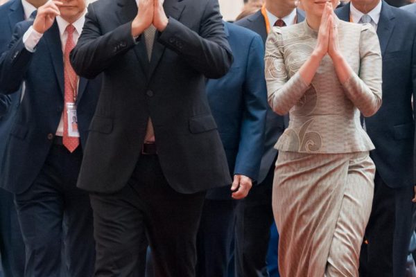 រួមជាមួយនឹងភរិយា ចូលរួមសម្ពោធដាក់ឱ្យប្រើប្រាស់ជាផ្លូវការអាកាសយានដ្ឋានអន្តរជាតិតេជោ (TECHO INTERNATIONAL AIRPORT)…